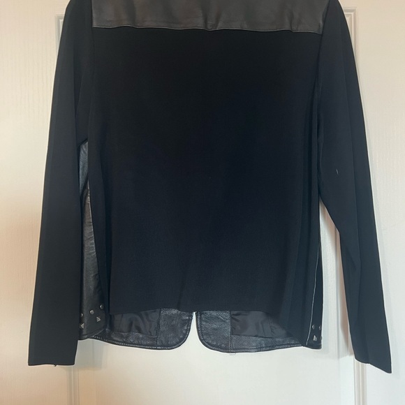 Peter Nygard Petites size Large black leather sweater jacket. - Picture 3 of 4
